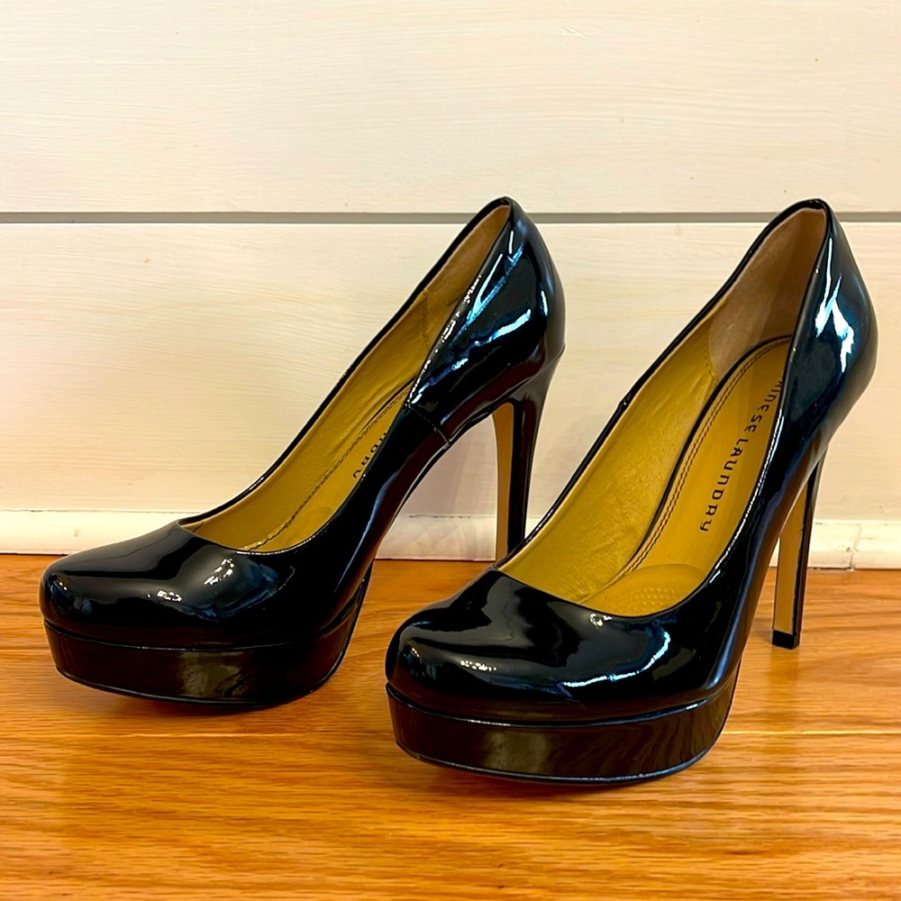 Black Chinese Laundry Pumps
